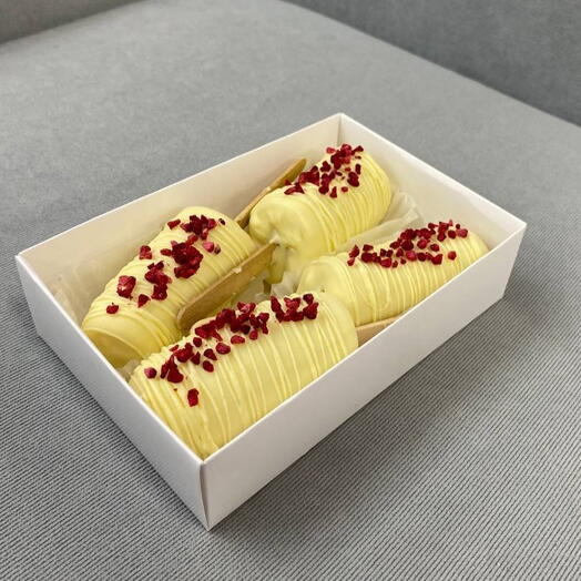 Бананы в белом бельгийском шоколаде 4 шт