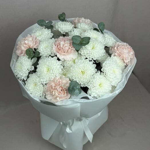 Нежность цветов, хризантемы, диантусы🌺