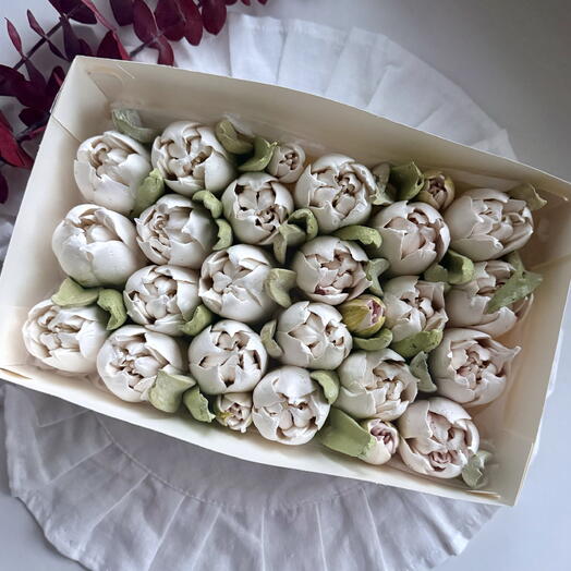 Нежная коробочка белых зефирных тюльпанов | яблочный зефир для любимой мамы, в подарок девушке