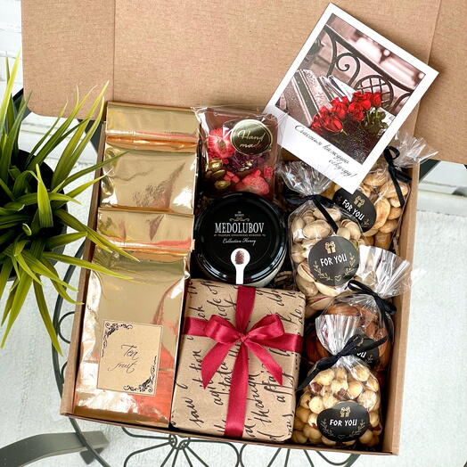 Подарочный набор «Счастья каждую секунду!» С орешками, медом и Бельгийским шоколадом