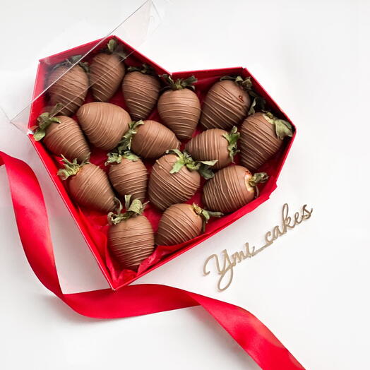 Клубника в шоколаде в коробочке «Сердце» Premium, 12-16 ягод