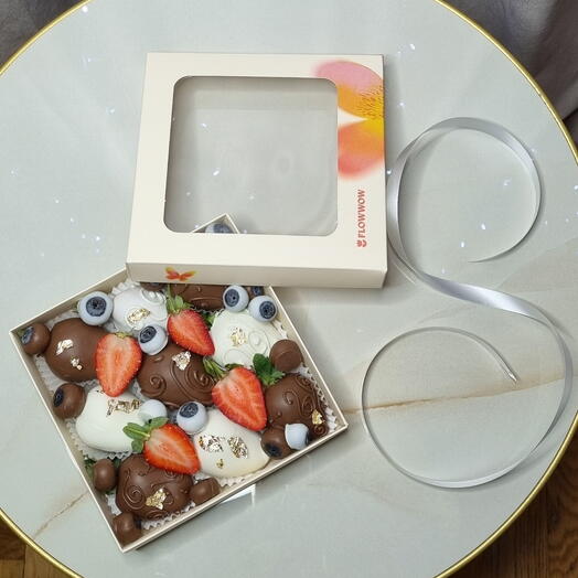 Клубника в бельгийском шоколаде Callebaut 9 штук