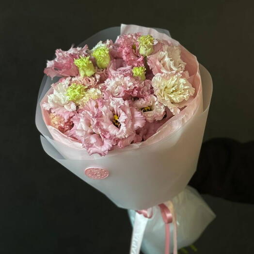 Нежный моно-букет с махровой эустомы