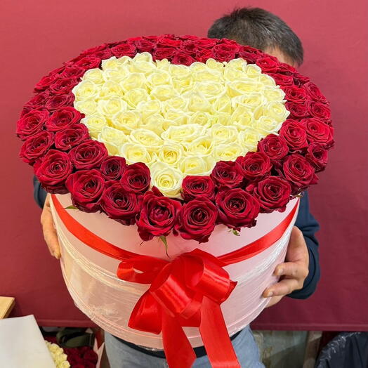 Сердце в коробке из 101 Розы. «Сердце»