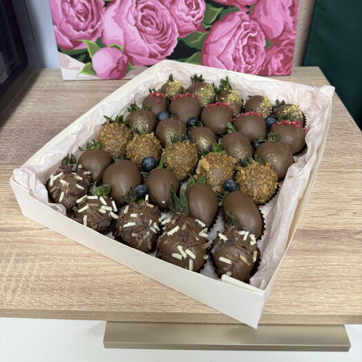 Набор клубники в шоколаде 30 ягод