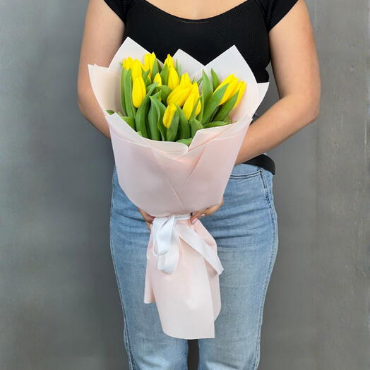 Букет из 15 желты тюльпан