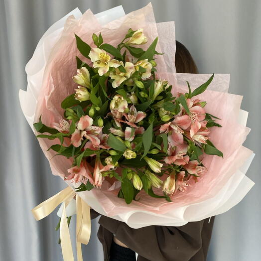 Букет из 9 альстромерий 🌸