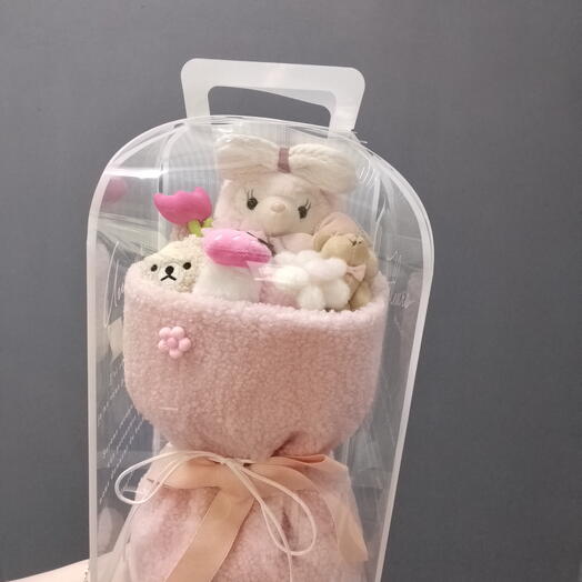 Букет из игрушек