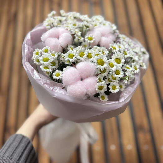 Весенний букет с ромашками