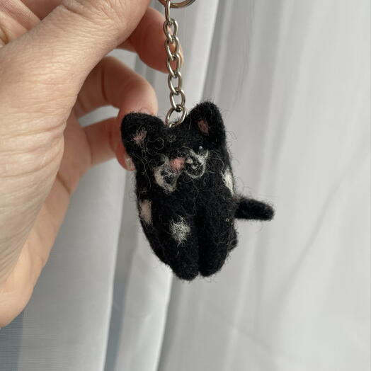 🐈‍⬛ кот-брелок