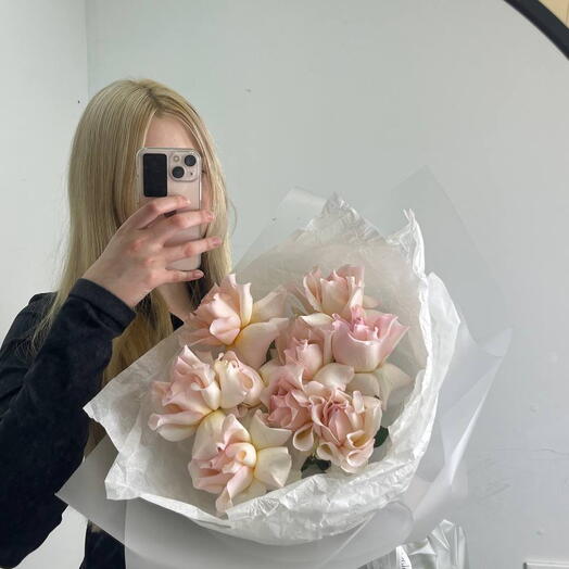 Нежные розовые розы