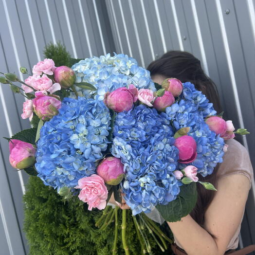 Гортензия пионы и диантус ♥️