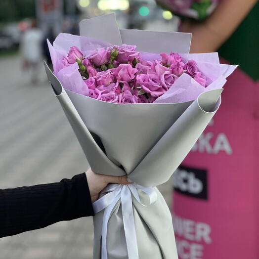 Букет кустовых роз