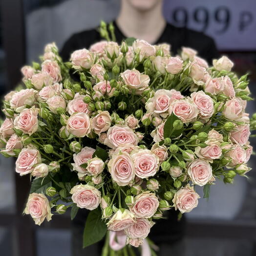 Букет из кустовых роз 15 шт
