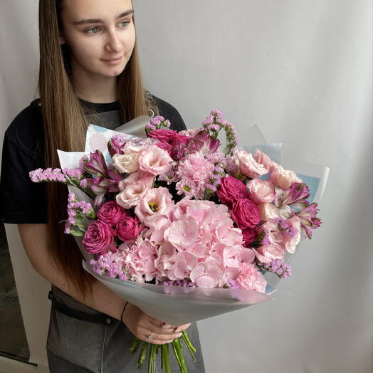 Букет в нежной гамме с гортензией🌸
