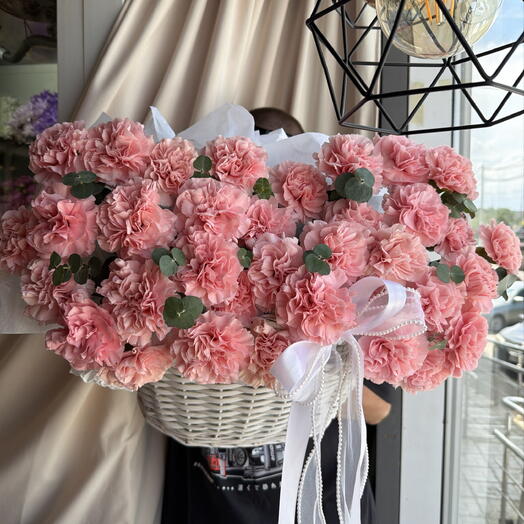 Корзина с диантусами и эвкалиптом🌸