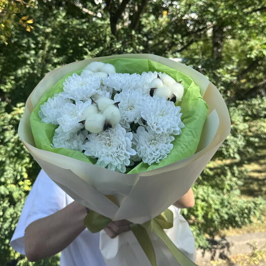 Букет из стойких кустовых хризантем с хлопком 🌸🍀