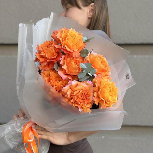 Букет «оранжевое солнце» 🌞 🧡 с яркой оранжевой французской розой и эвкалиптом 😍🏹