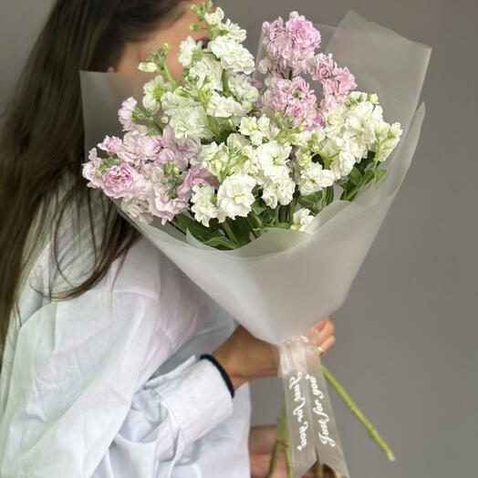 Маттиола ,ароматные цветы для дома 5 штук в букете