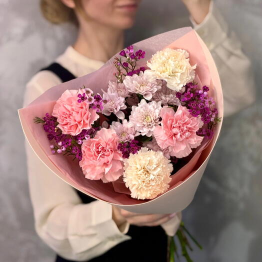 Нежный розовый ароматный букет хризантема, диантусы и хамелациум🌸 1 сентября