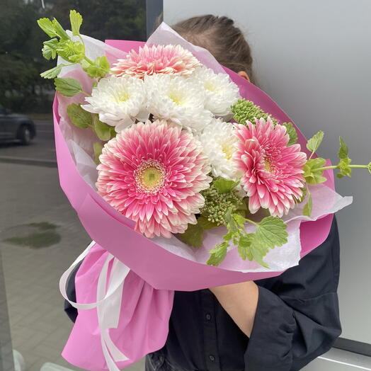 Камерный букетик с герберами