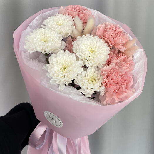Букет-комплимент из кустовой хризантемы и дуантусов 🎀