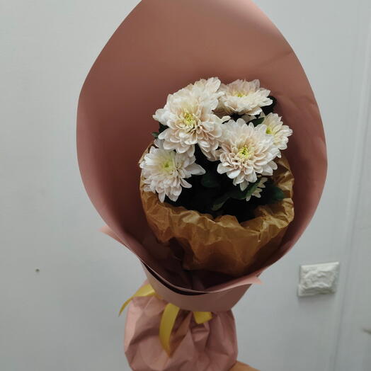 Букет из кустовых хризантем