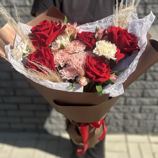 Букет Порванс красными французскими розами ️