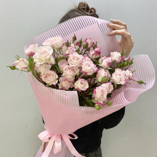 Букет из 5 кустовых роз