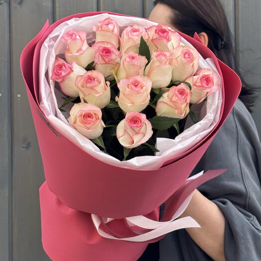 Букет из 15 розовых роз
