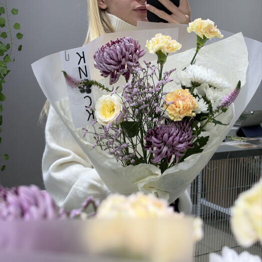 Воздушный сиреневый букет
