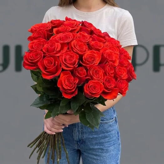 35 роз Nina на ленте