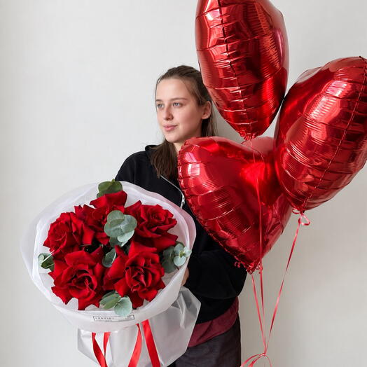 Французские красные розы и шары