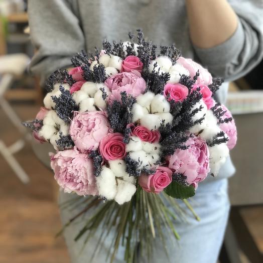 Bouquet of peonies and lavender