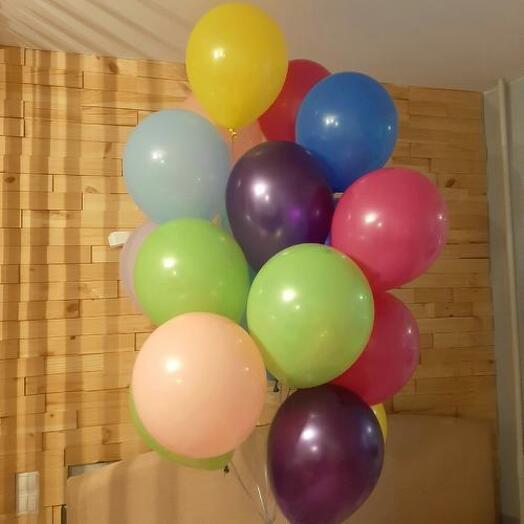 Globos de helio 21 globos. La gama se puede cambiar si se desea