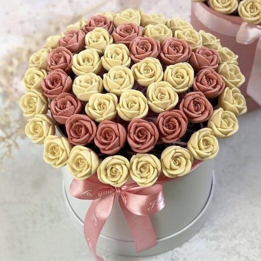 47 rosas en una Caja