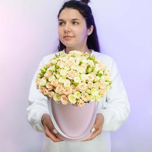 25 rosas blancas y Rosadas en una Caja de sombrero