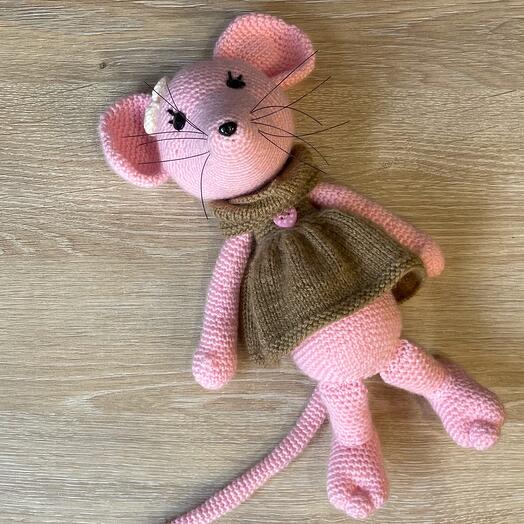 Handmade knitted mouse toy "Mysholda"