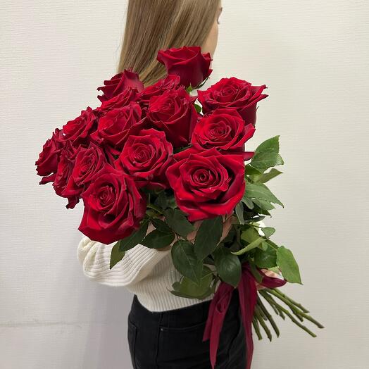 15 roses Ecuador with ribbon
