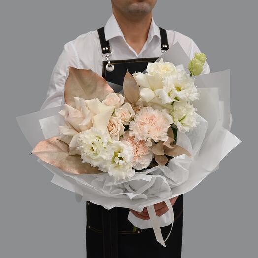 Pastel bouquet of French roses