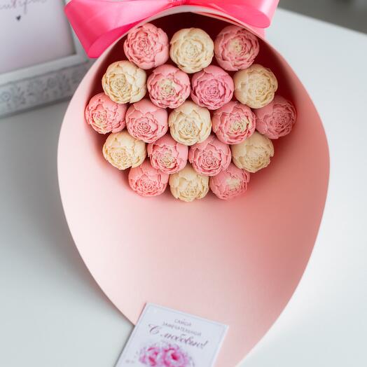 Chocolate peonies, sweet edible bouquets