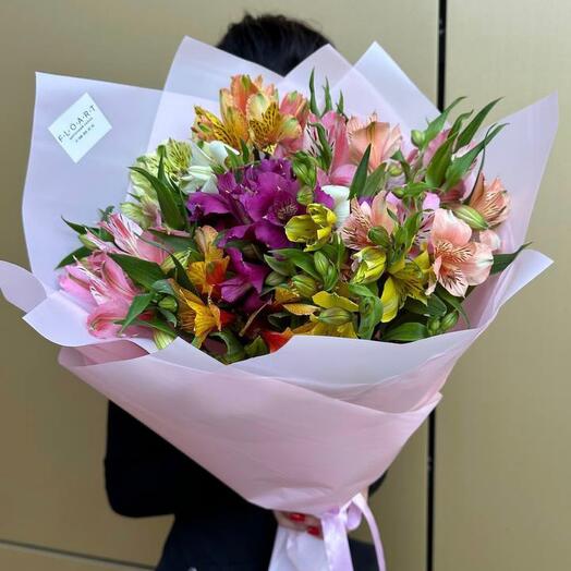 Ramo con Alstroemeria