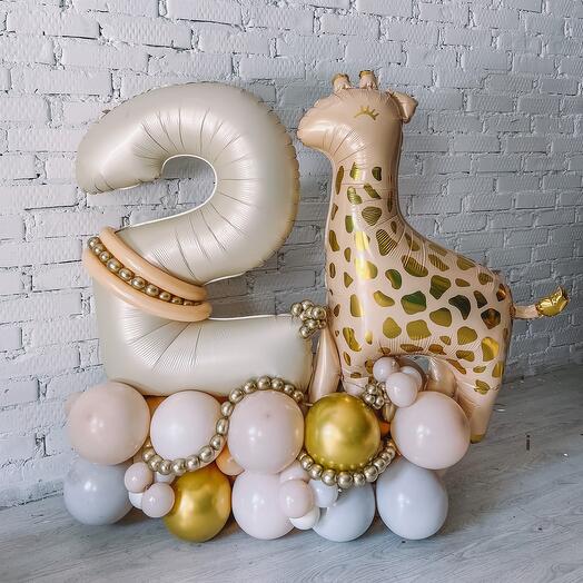Balloons with a giraffe for 2 years old