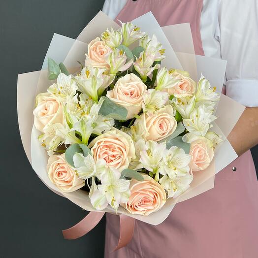 Bouquet of roses. Cream peony-shaped Roses 9 pieces and white Alstroemeria