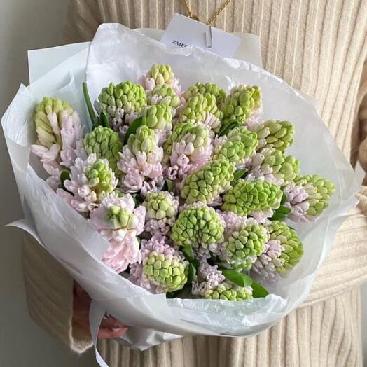 Bouquet of 25 white hyacinths aura