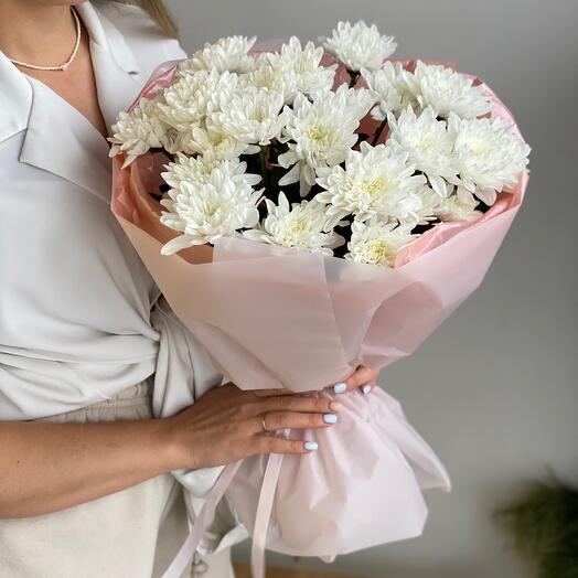 5 chrysanthemums in a delicate package