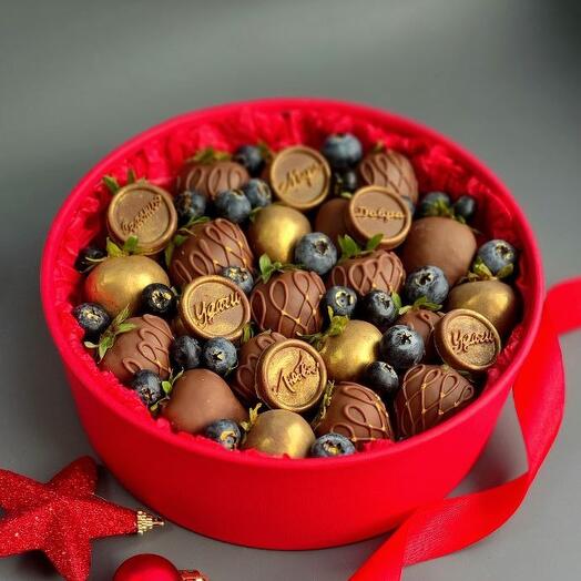 Strawberry box "With best wishes" 20 cm