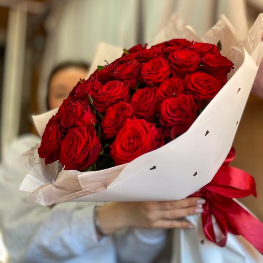 Букет Роз "Red Naomi" (70см)