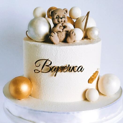 Торт с фигуркой мишки из шоколада