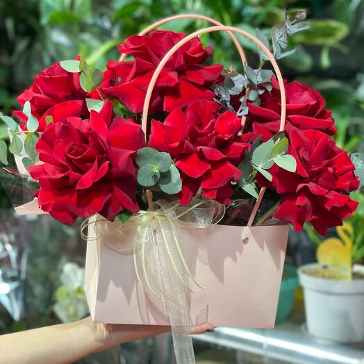 Цветы в сумочке